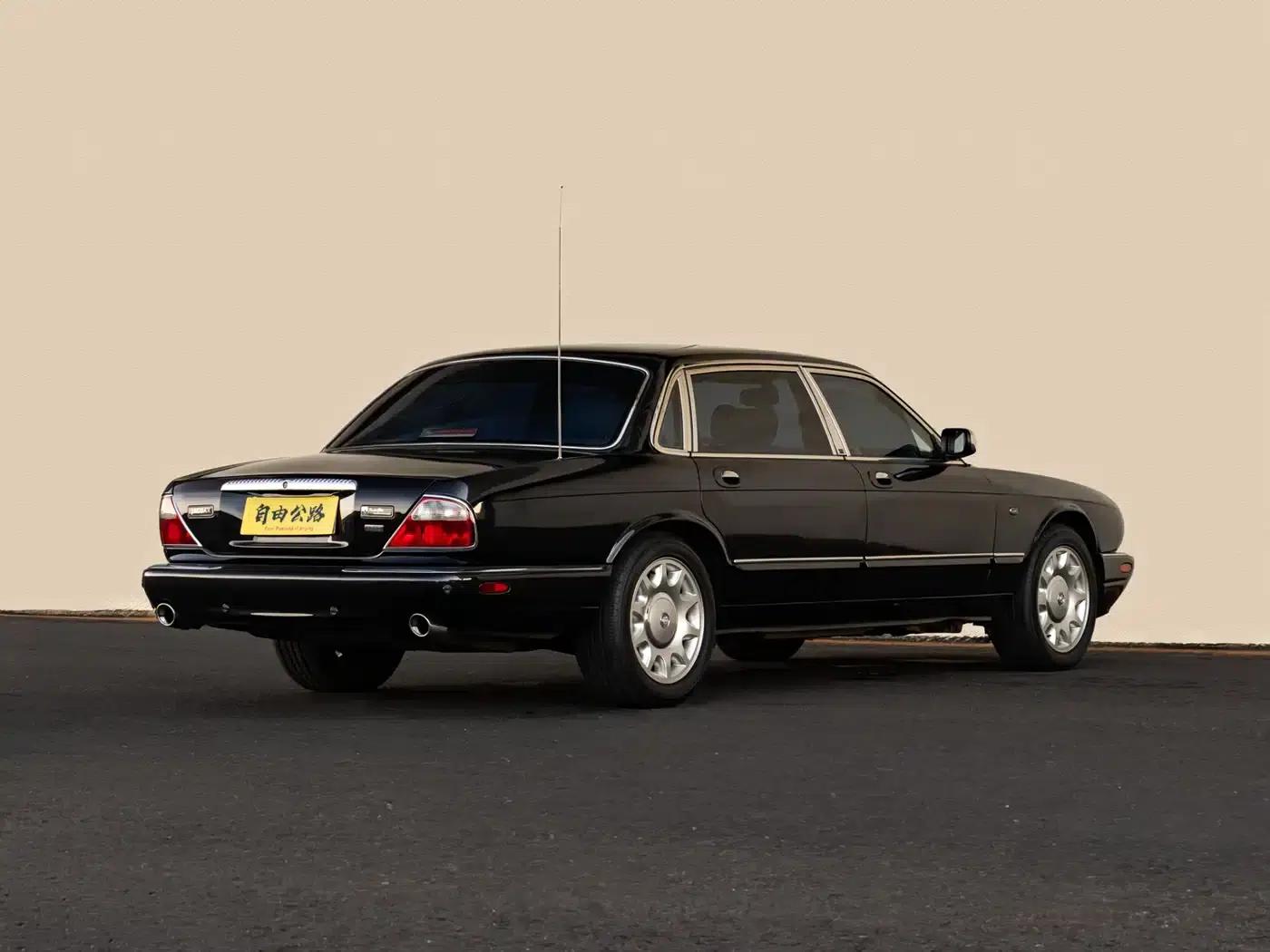 Jaguar XJ8 X308 2002 Vanden Plas North American Luxury Limited Edition — миниатюра 5