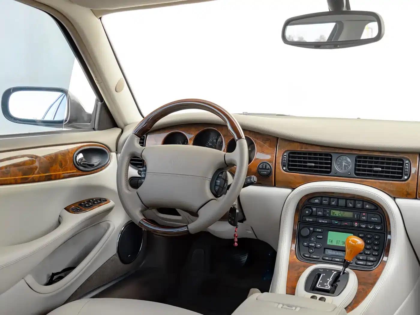 Jaguar XJ8 X308 2002 Vanden Plas North American Luxury Limited Edition — миниатюра 9