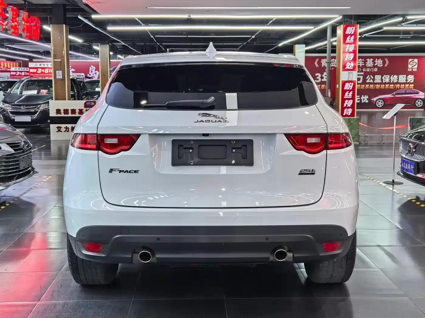 Jaguar F-PACE 2019 2.0T AWD Urban Luxury Edition — миниатюра 5