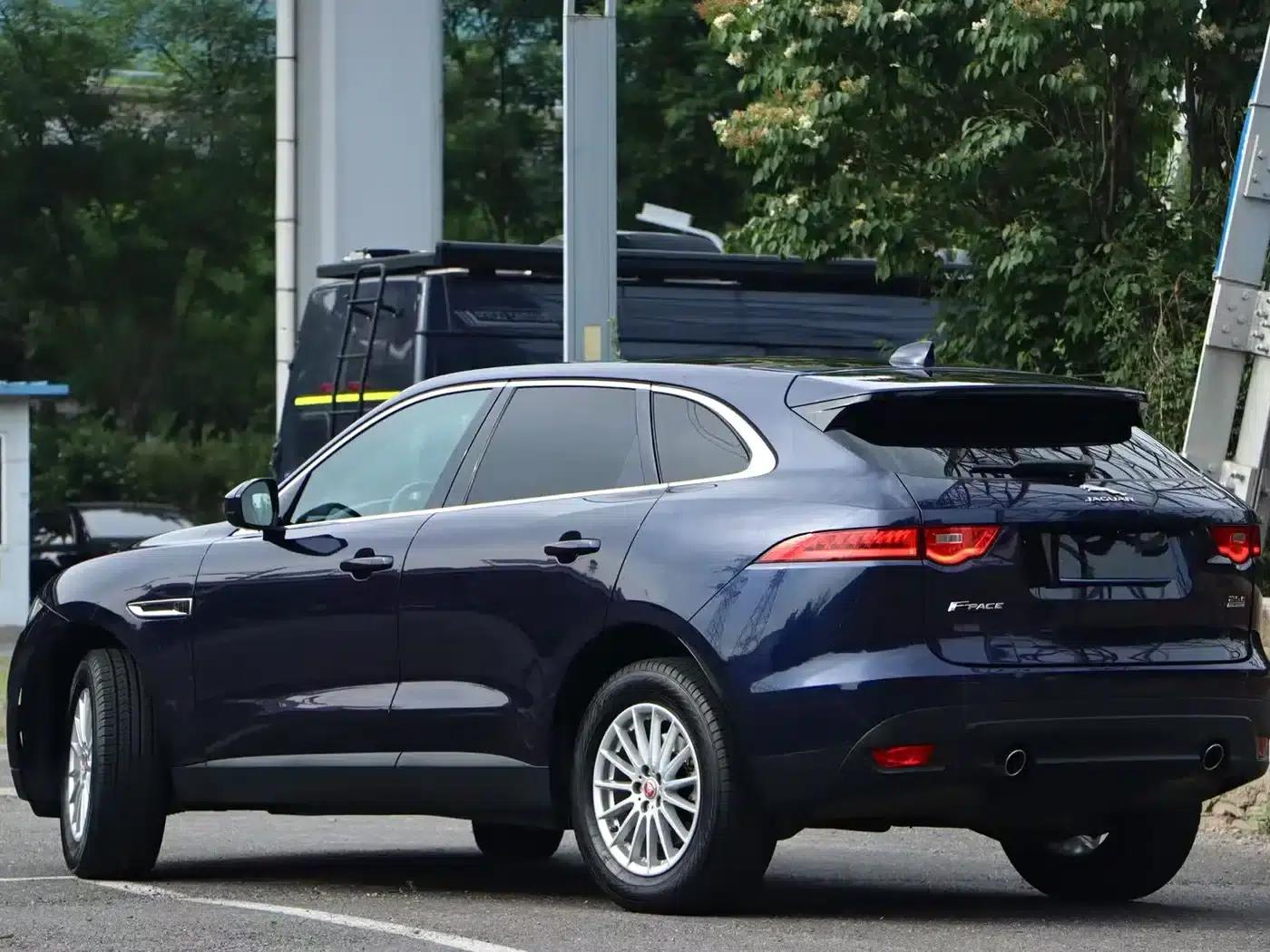 Jaguar F-PACE 2019 2.0T AWD Urban Luxury Edition — миниатюра 20