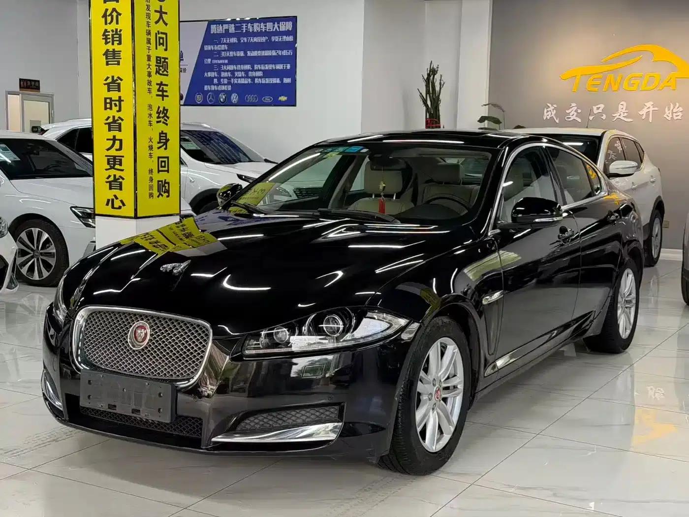 Jaguar XF 2015 XF 2.0T Elegance Edition — миниатюра 1