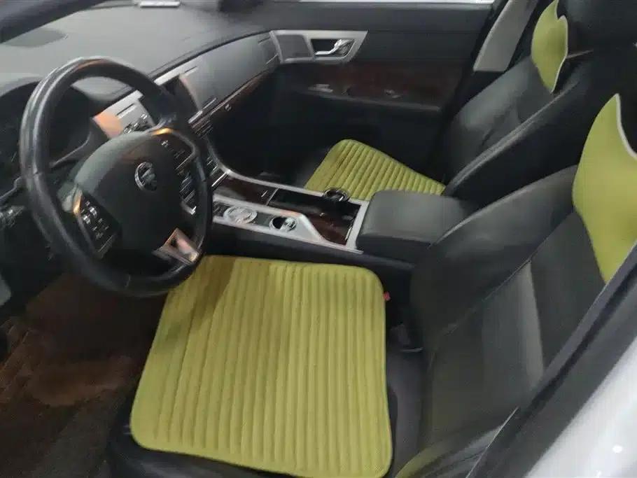 2015 Jaguar XF 2.0T Luxury Edition — миниатюра 9