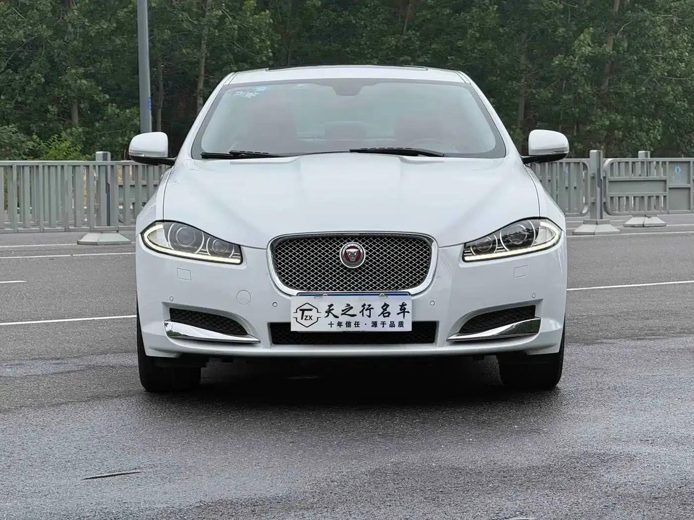 Jaguar XF 2015 XF 2.0T Elegance Edition — миниатюра 2