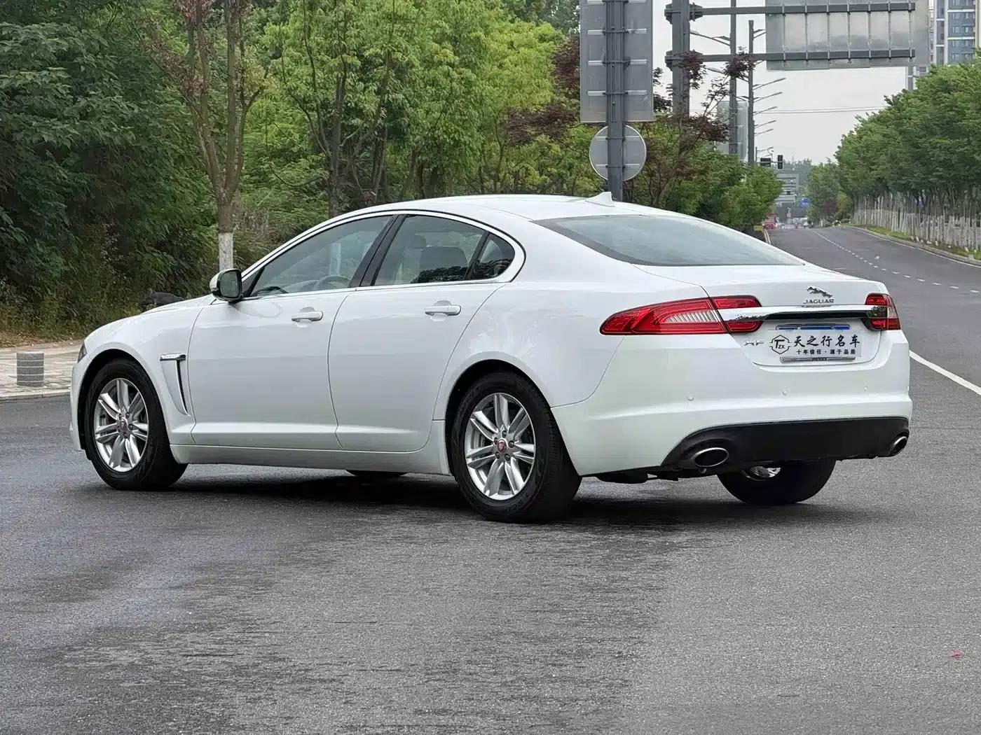 Jaguar XF 2015 XF 2.0T Elegance Edition — миниатюра 14