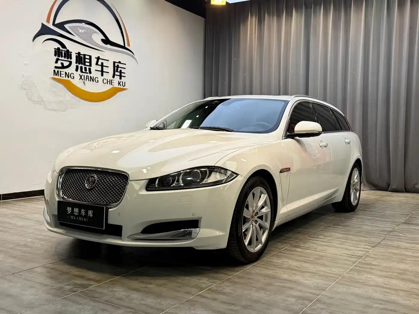 2015 Jaguar XF 2.0T Sportbrake Luxury Edition — миниатюра 1