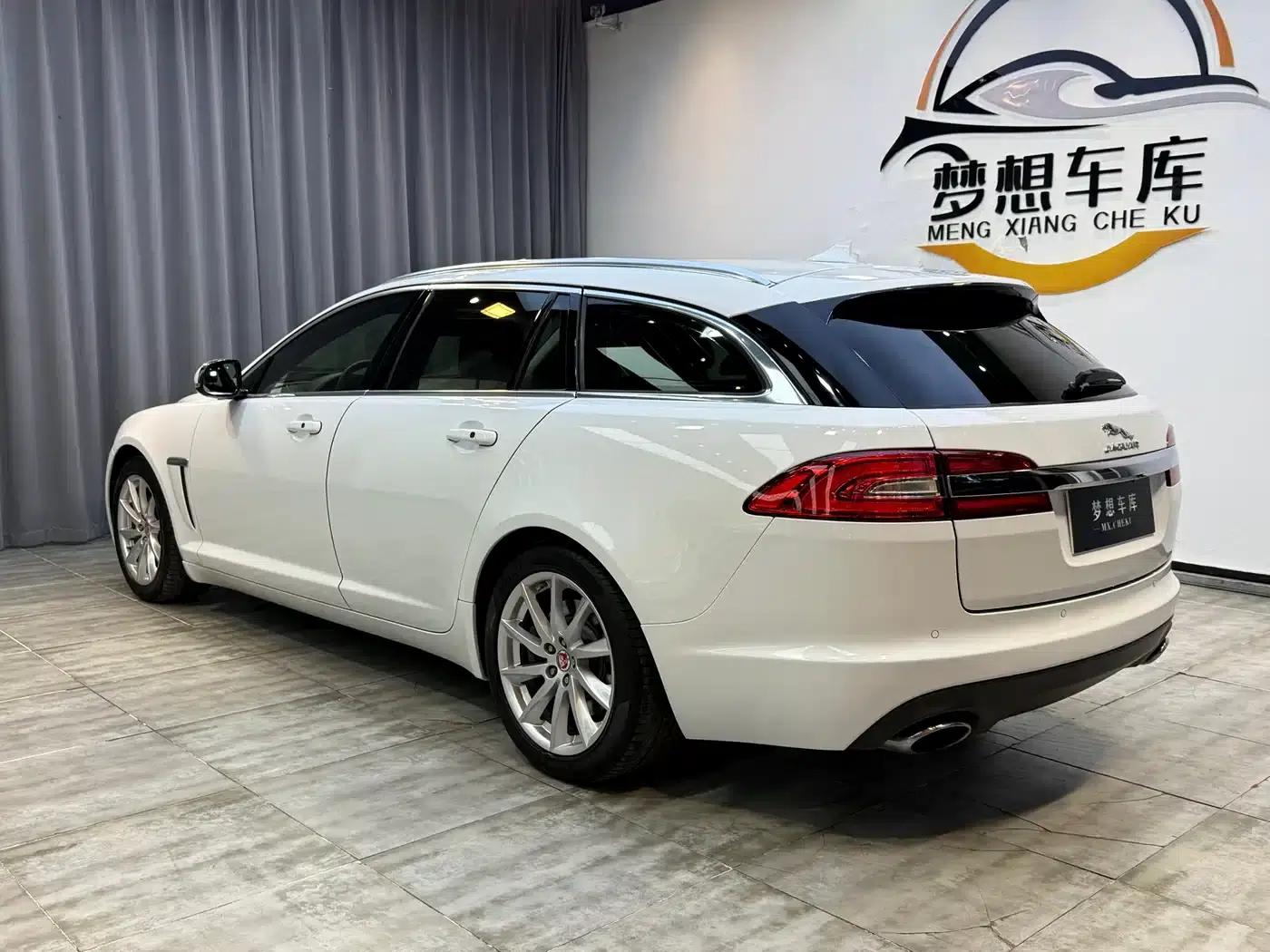 2015 Jaguar XF 2.0T Sportbrake Luxury Edition — миниатюра 5