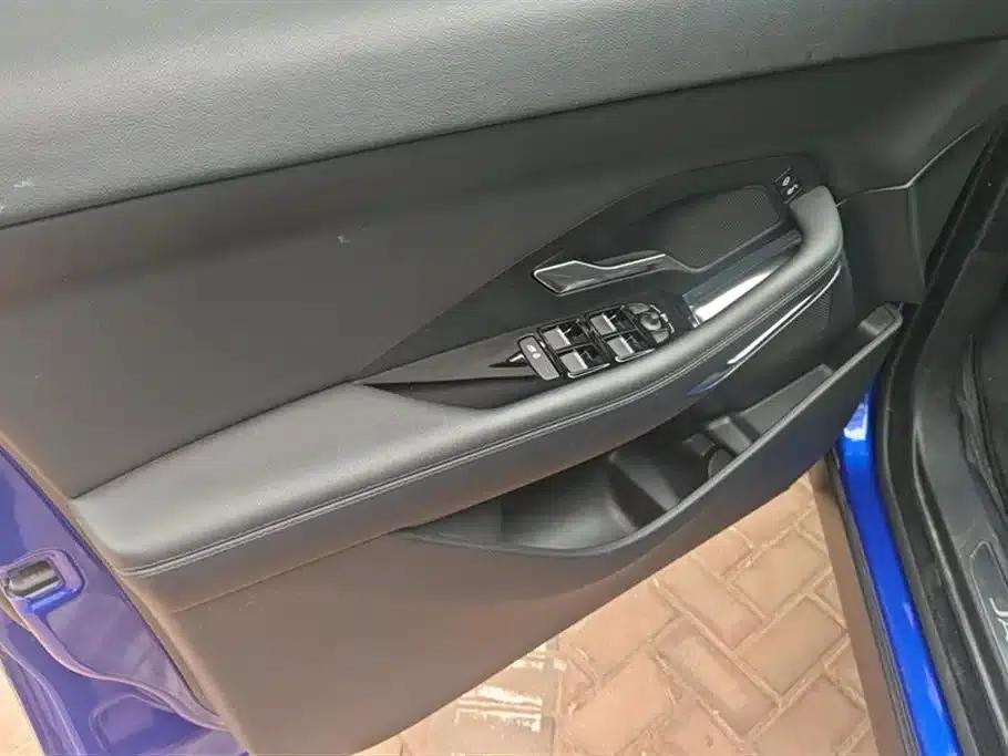 Jaguar E-PACE 2018 P200 (China VI Emission Standard) — миниатюра 7