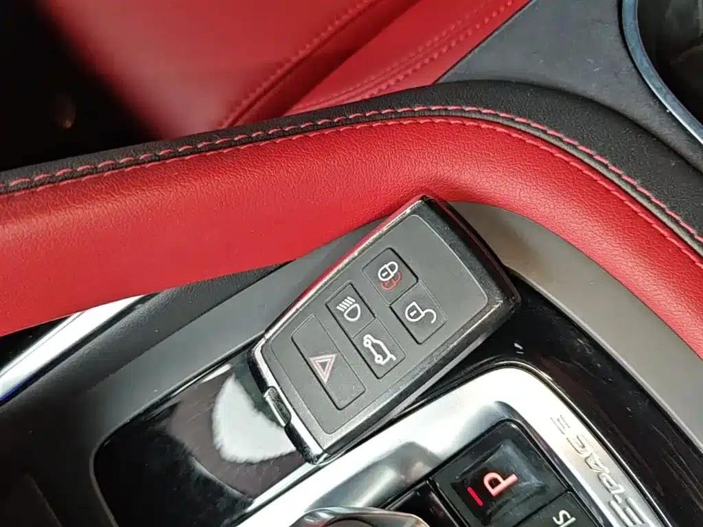 2024 Jaguar E-PACE R-DYNAMIC S — миниатюра 9