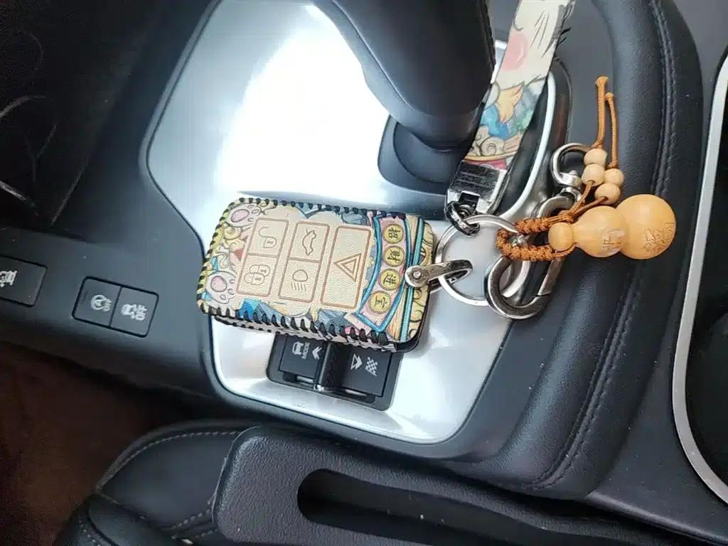 Jaguar E-PACE 2018 P200 S (China VI Emission Standard) — миниатюра 9