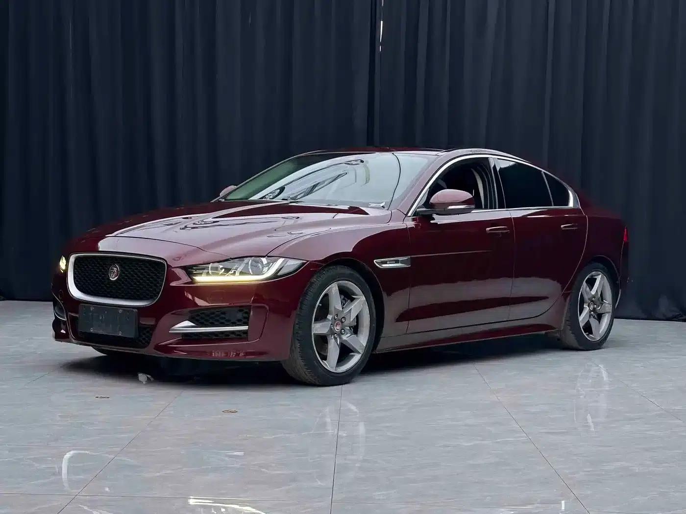 Jaguar XE 2015 2.0T 200PS R-Sport — миниатюра 1