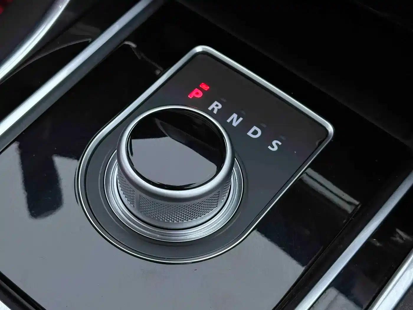 Jaguar XE 2015 2.0T 200PS R-Sport — миниатюра 12