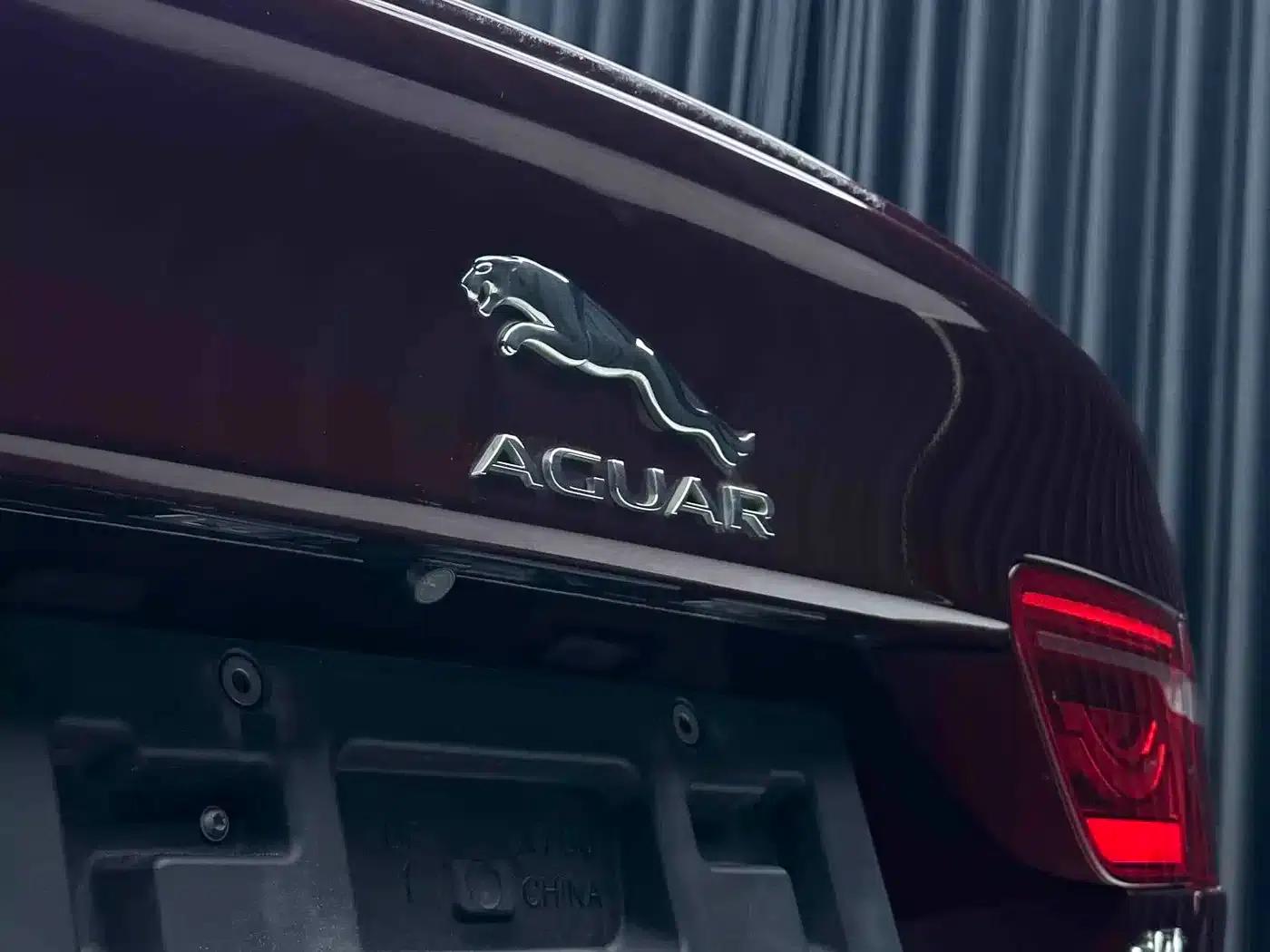 Jaguar XE 2015 2.0T 200PS R-Sport — миниатюра 16