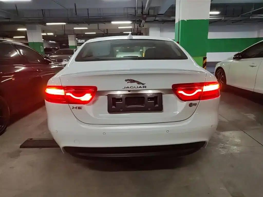 Jaguar XE 2015 2.0T 200PS R-Sport — миниатюра 6