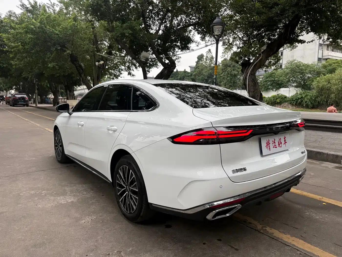 Geely Emgrand 2026 5th Generation 1.5T DCT Premium Edition — миниатюра 6