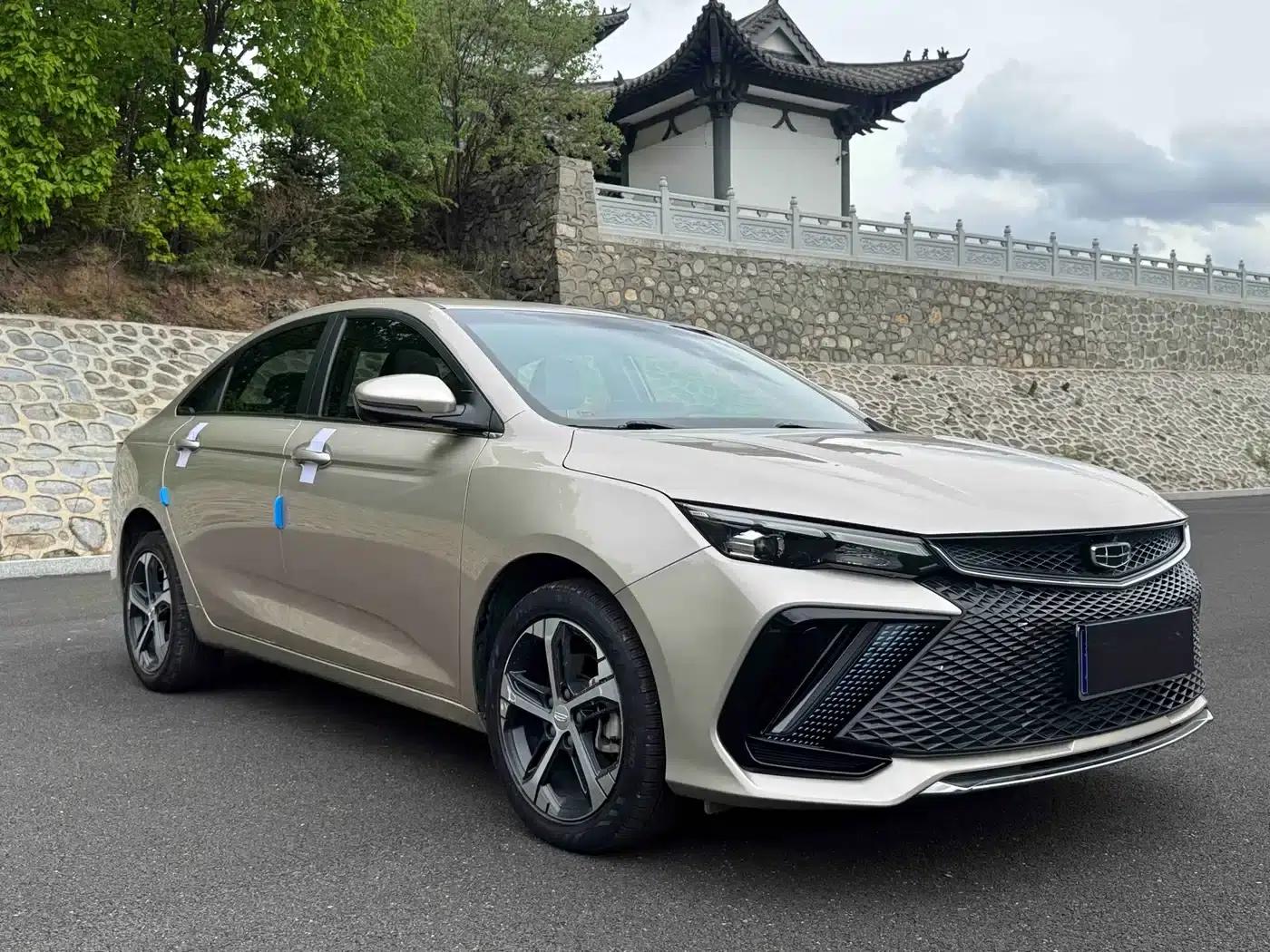 Geely Emgrand 2022 4th Generation 1.5L CVT Premium — миниатюра 3