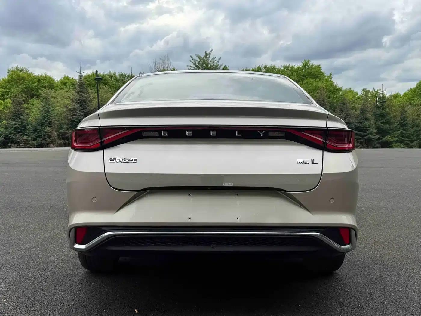 Geely Emgrand 2022 4th Generation 1.5L CVT Premium — миниатюра 5