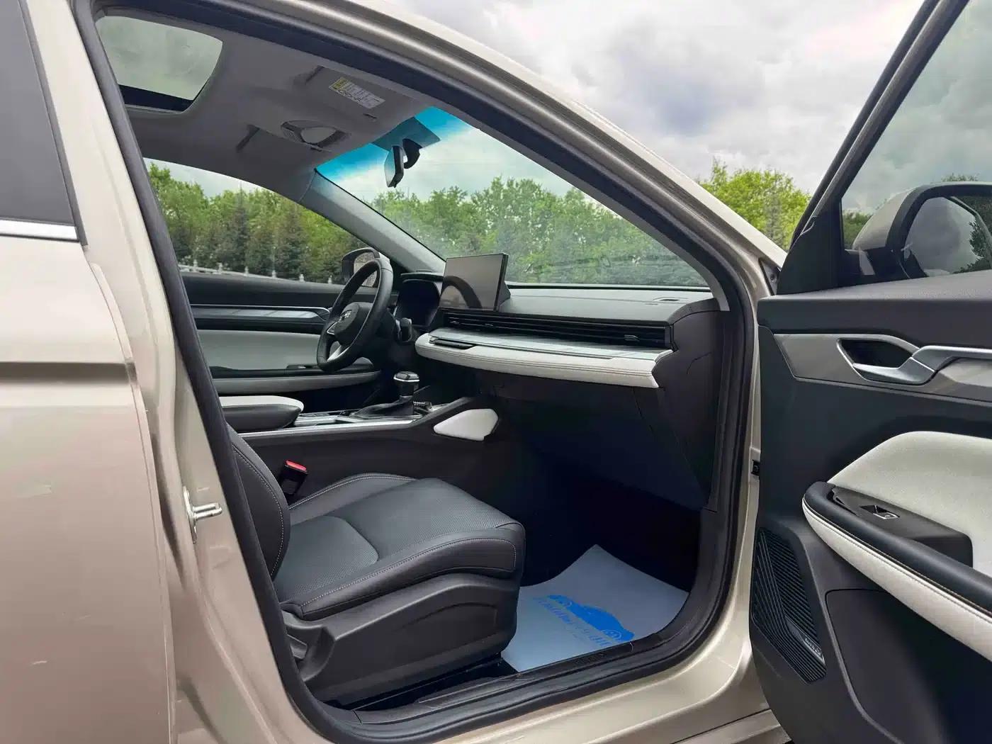 Geely Emgrand 2022 4th Generation 1.5L CVT Premium — миниатюра 10