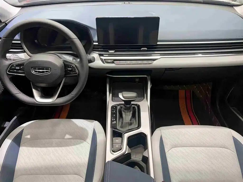 Geely Emgrand 2022 4th Generation 1.5L CVT Premium — миниатюра 7