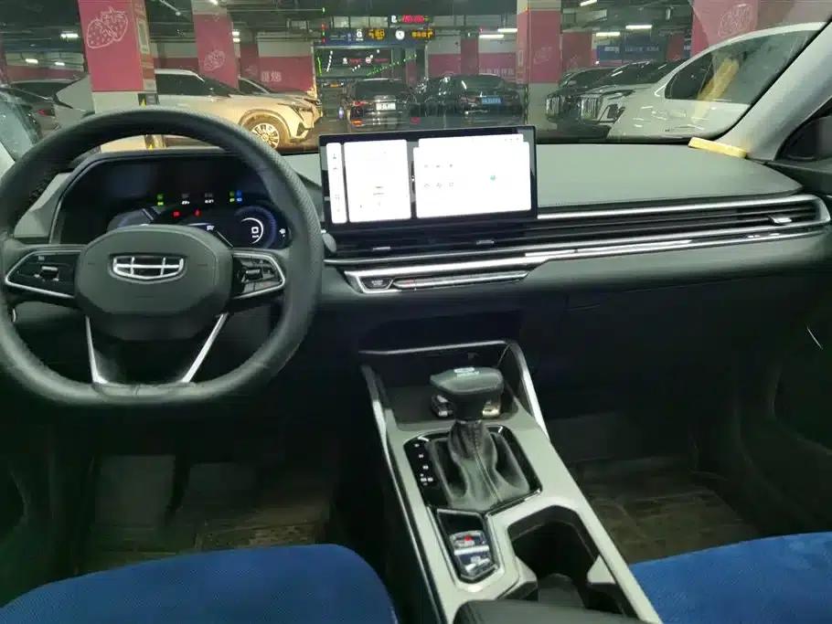 Geely Emgrand 2023 4th Generation Champion Edition 1.5L CVT Luxury — миниатюра 12