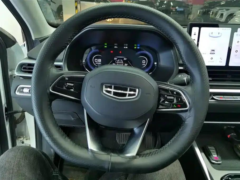 Geely Emgrand 2023 4th Generation Champion Edition 1.5L CVT Luxury — миниатюра 15