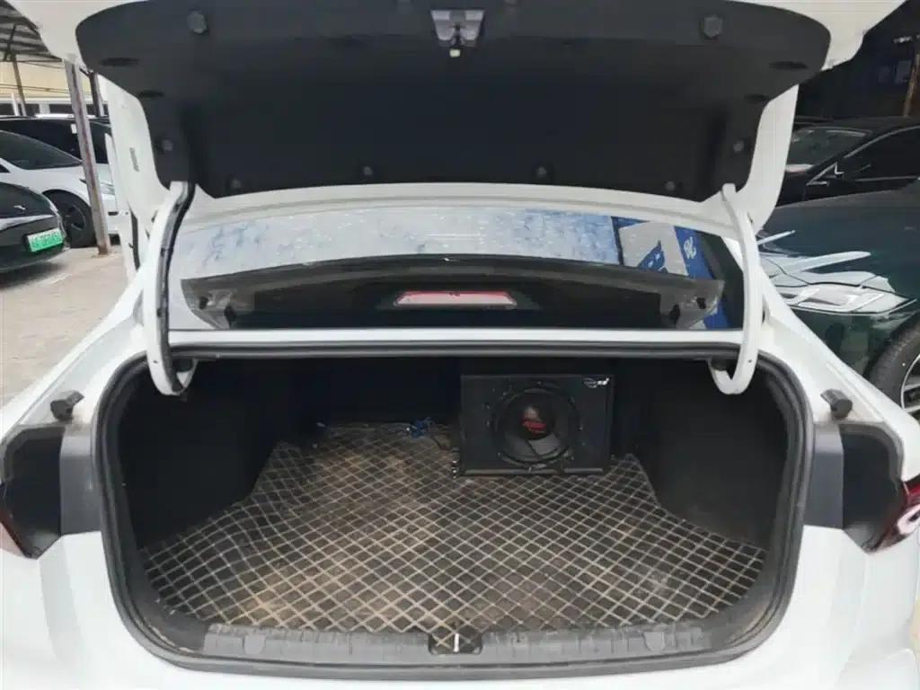 Geely Emgrand 2022 4th Generation 1.5L CVT Premium — миниатюра 19