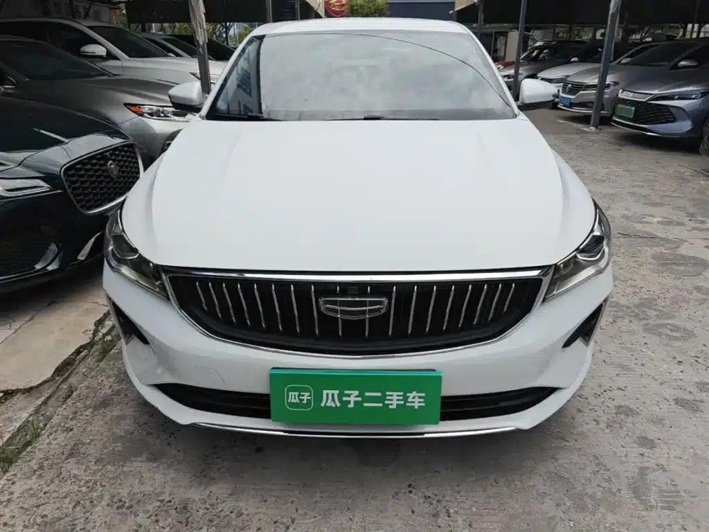 Geely Emgrand 2022 4th Generation 1.5L CVT Premium — миниатюра 3