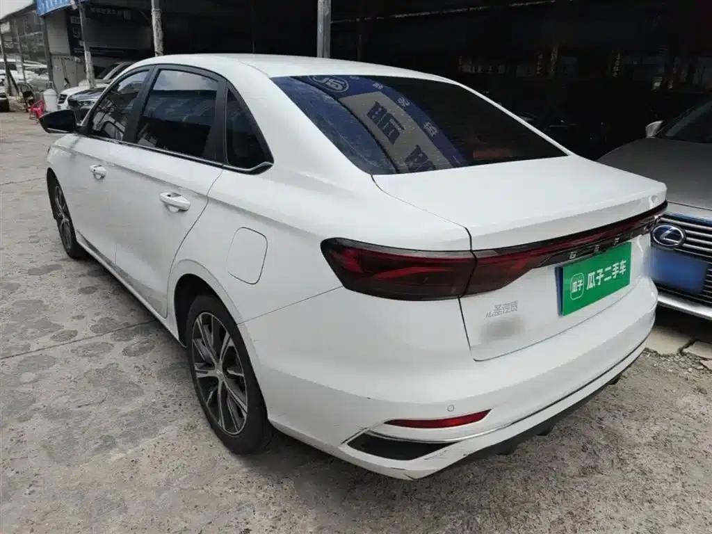 Geely Emgrand 2022 4th Generation 1.5L CVT Premium — миниатюра 5