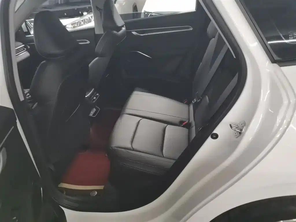 Geely Emgrand 2023 4th Generation Champion Edition 1.5L CVT Luxury — миниатюра 17