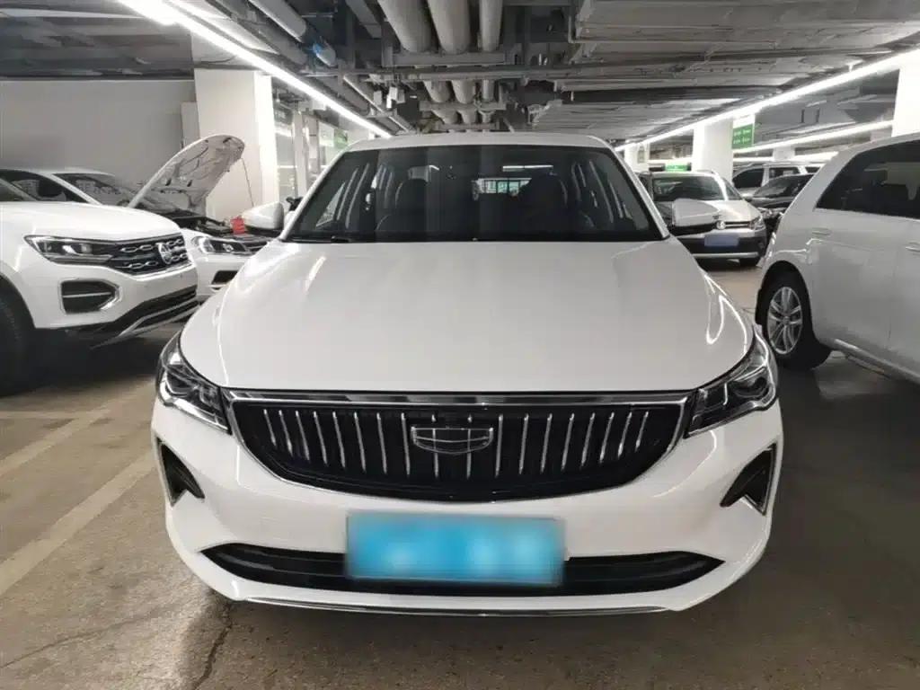 Geely Emgrand 2023 4th Generation Champion Edition 1.5L CVT Luxury — миниатюра 3