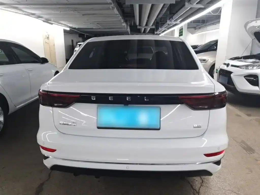 Geely Emgrand 2023 4th Generation Champion Edition 1.5L CVT Luxury — миниатюра 6