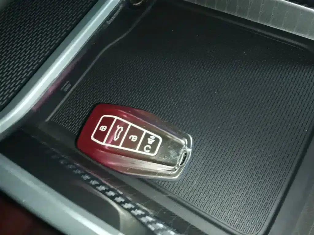 Geely Emgrand 2023 4th Generation Champion Edition 1.5L CVT Luxury — миниатюра 9