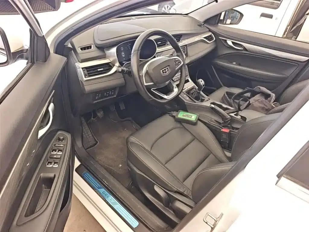 Geely Emgrand 2019 Leading Edition 1.5L Manual Upward Connected Model (National V Emission Standard) — миниатюра 16