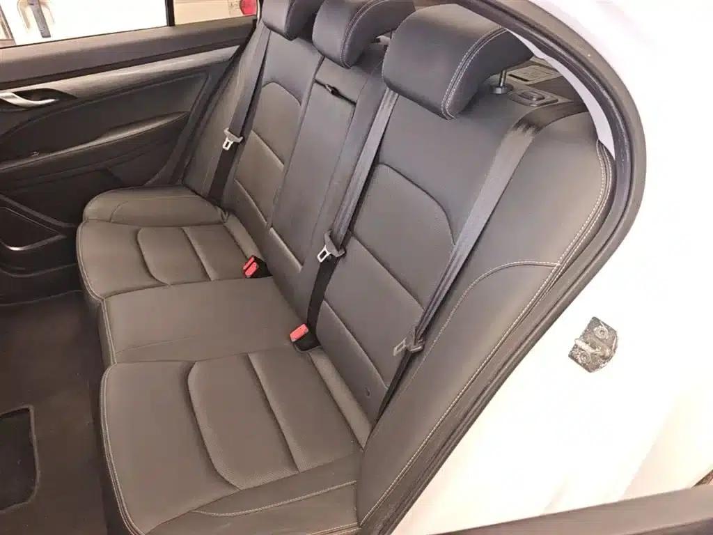 Geely Emgrand 2019 Leading Edition 1.5L Manual Upward Connected Model (National V Emission Standard) — миниатюра 17