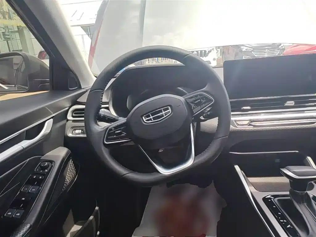 Geely Emgrand 2022 4th Generation 1.5L CVT Premium — миниатюра 11