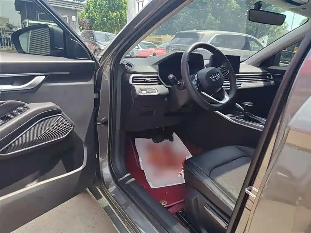 Geely Emgrand 2022 4th Generation 1.5L CVT Premium — миниатюра 16