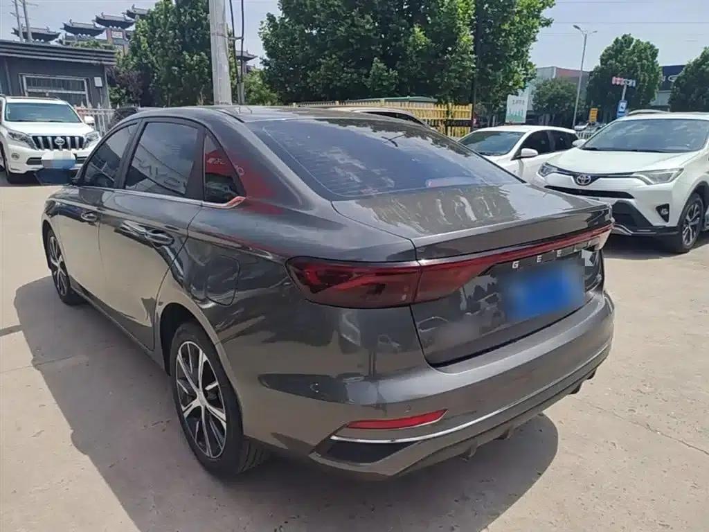 Geely Emgrand 2022 4th Generation 1.5L CVT Premium — миниатюра 5