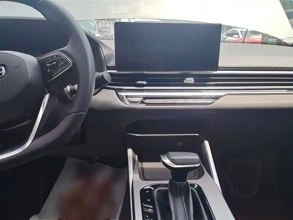 Geely Emgrand 2022 4th Generation 1.5L CVT Premium — миниатюра 10