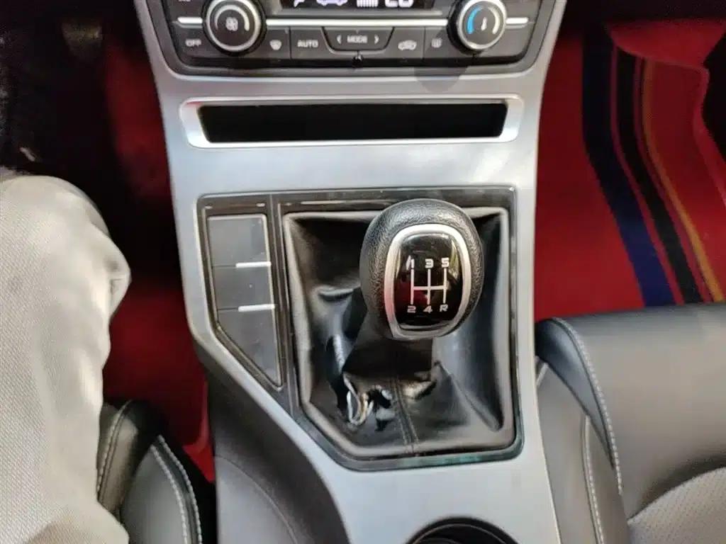 Geely Emgrand 2018 1.5L Manual Upward Connected Edition — миниатюра 14