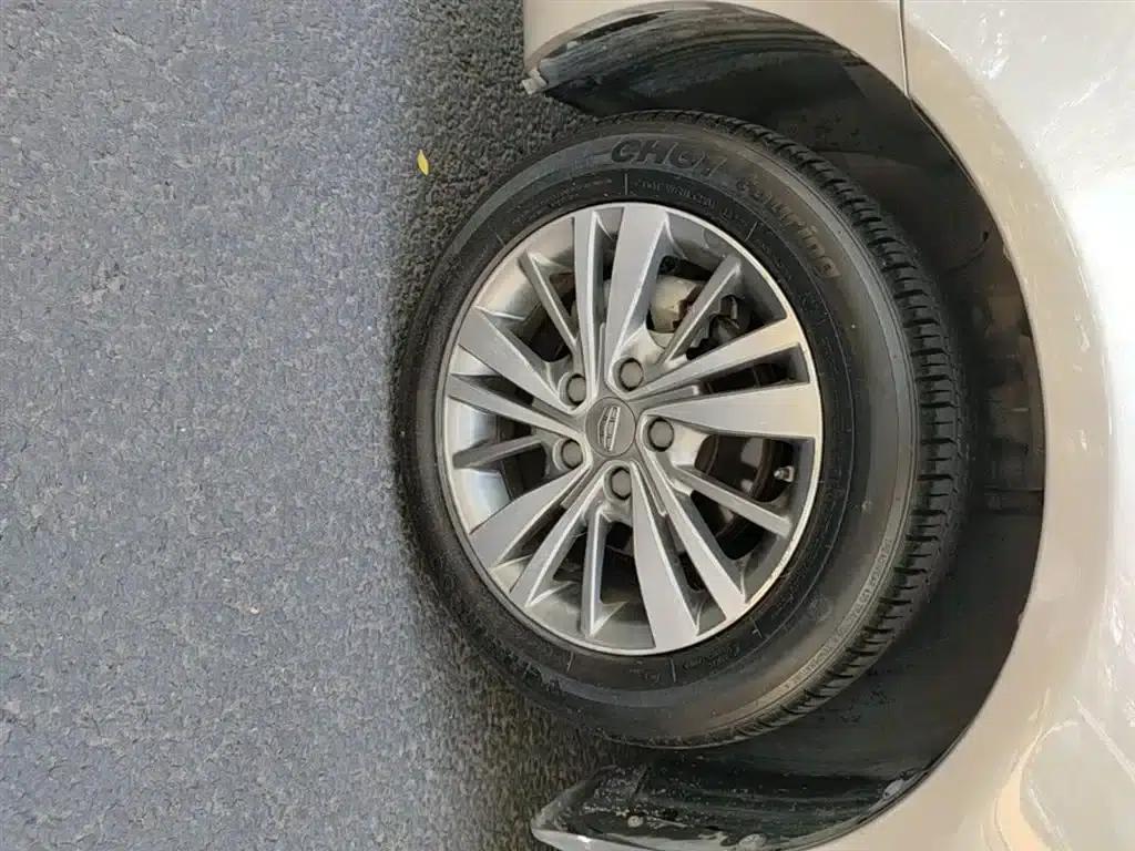 Geely Emgrand 2018 1.5L Manual Upward Connected Edition — миниатюра 23
