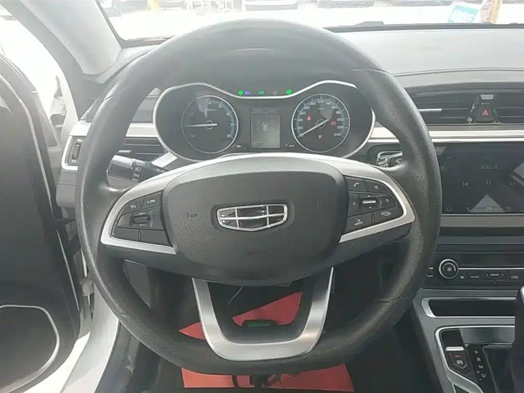 Geely Emgrand 2020 1.5L CVT Luxury Edition — миниатюра 11