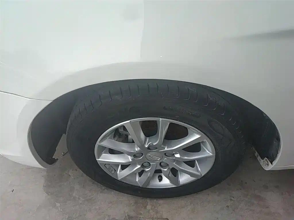 Geely Emgrand 2020 1.5L CVT Luxury Edition — миниатюра 23