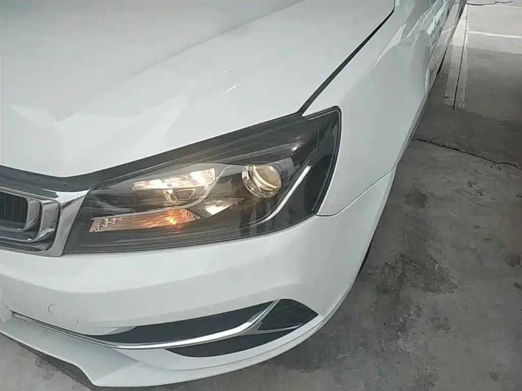 Geely Emgrand 2020 1.5L CVT Luxury Edition — миниатюра 24