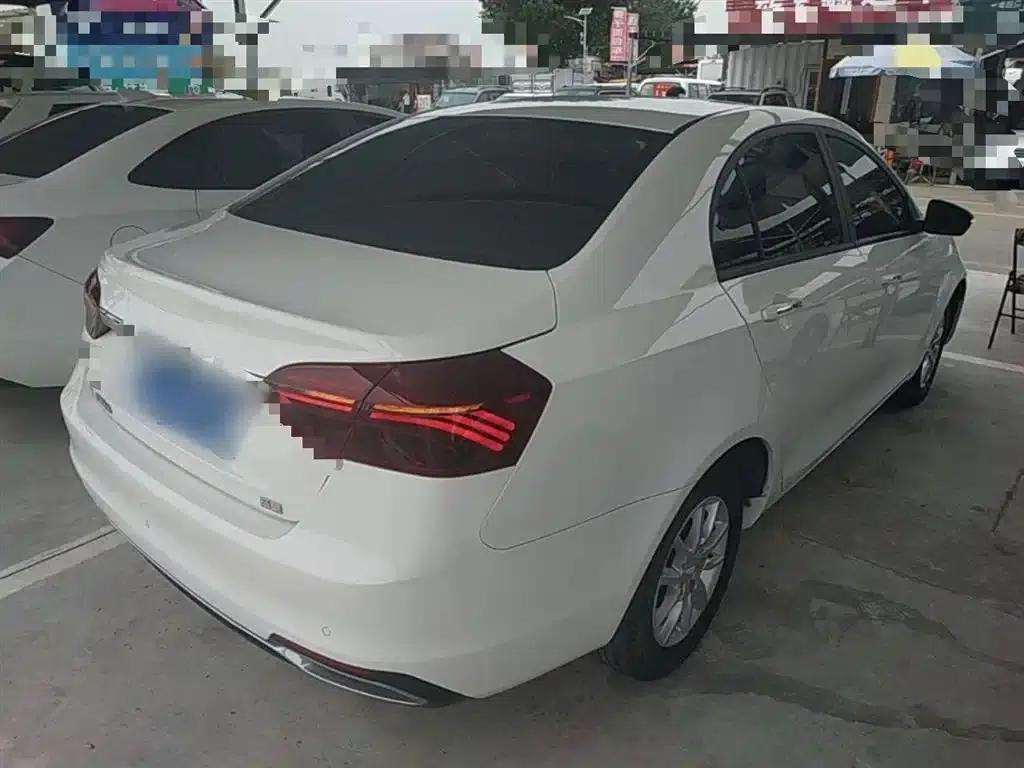Geely Emgrand 2020 1.5L CVT Luxury Edition — миниатюра 7