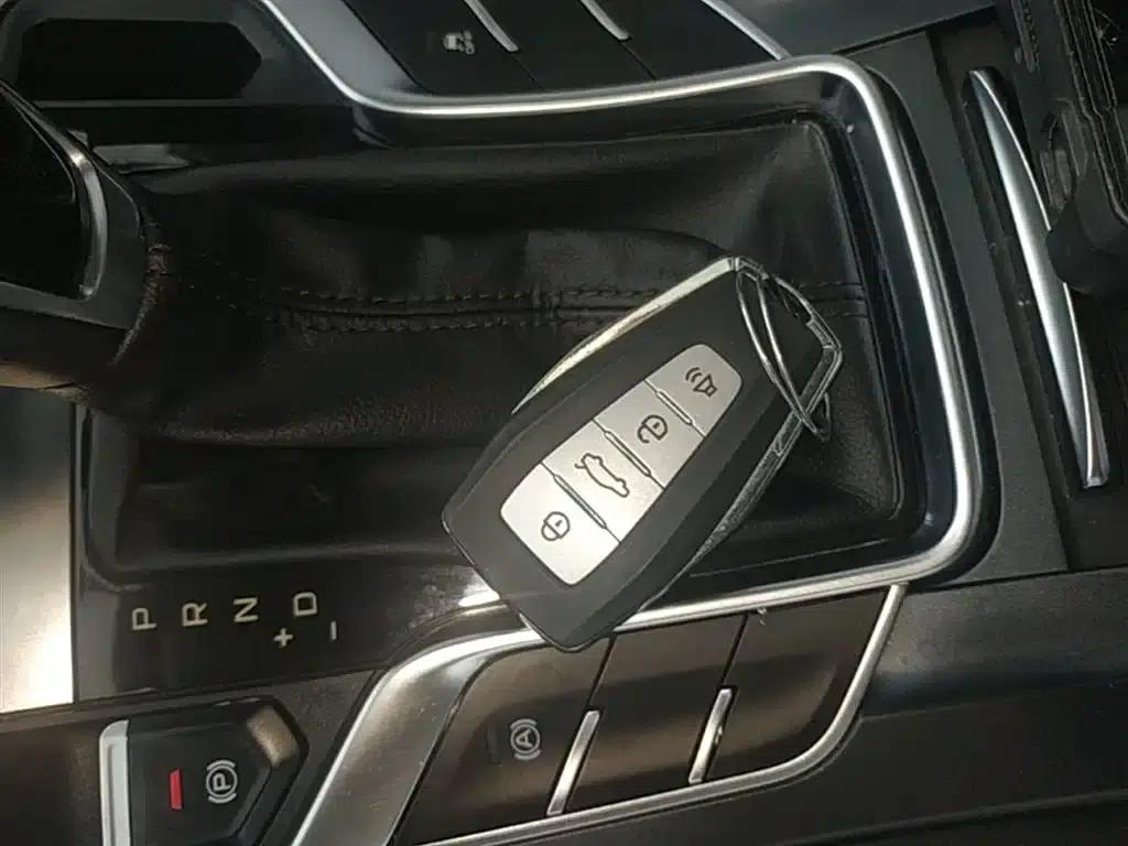 Geely Emgrand 2020 1.5L CVT Luxury Edition — миниатюра 9
