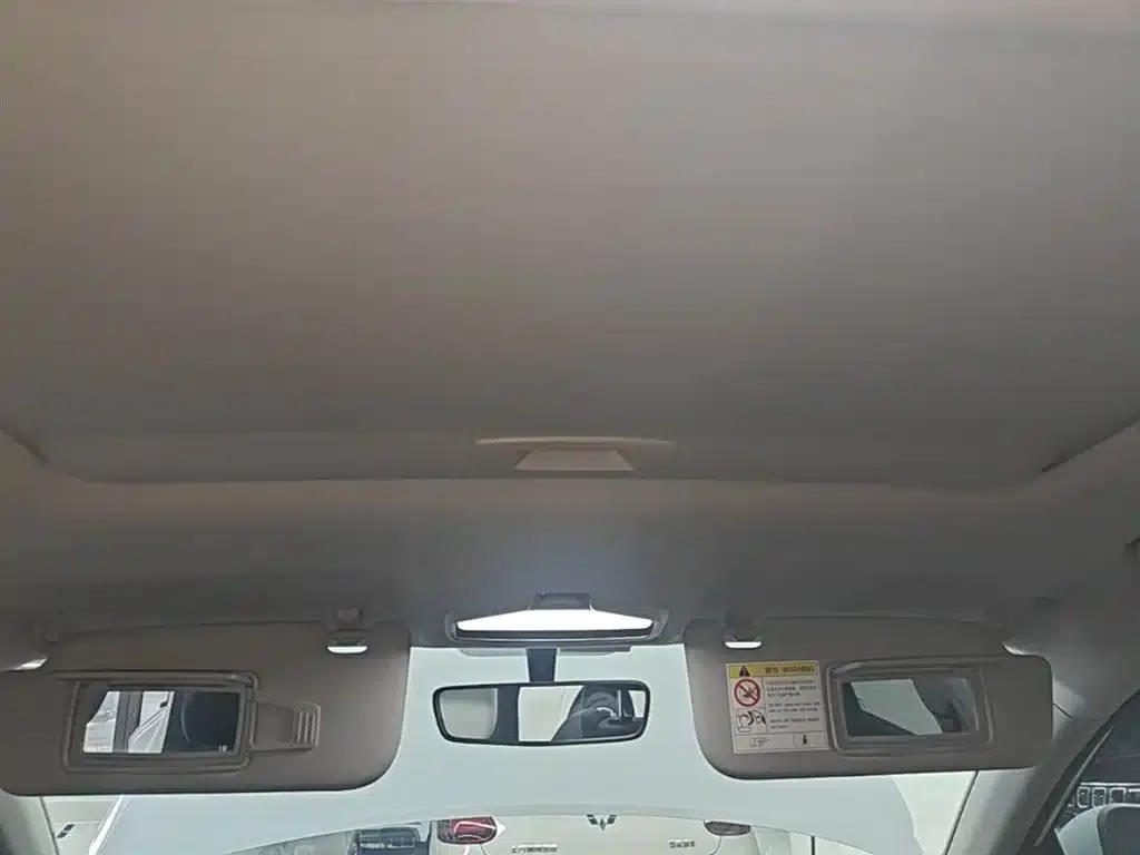 Geely Emgrand 2025 4th Generation 1.5L CVT Premium — миниатюра 18