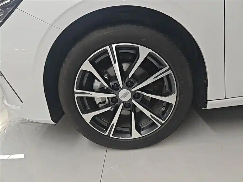 Geely Emgrand 2025 4th Generation 1.5L CVT Premium — миниатюра 23