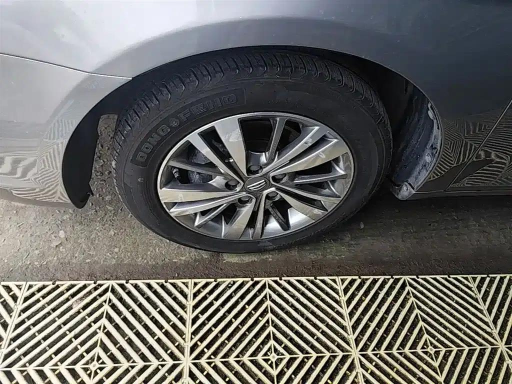 Geely Emgrand 2018 1.5L CVT Upward Connected Edition — миниатюра 23