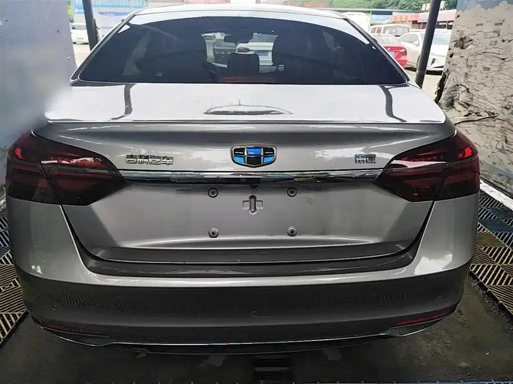 Geely Emgrand 2018 1.5L CVT Upward Connected Edition — миниатюра 6