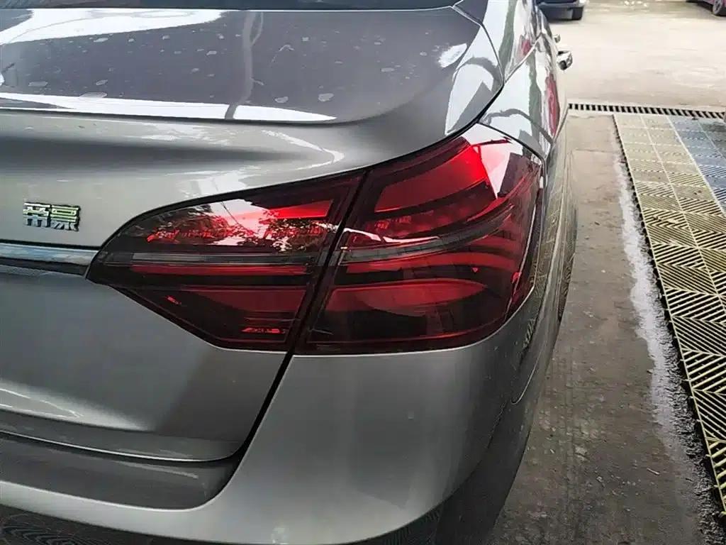 Geely Emgrand 2018 1.5L CVT Upward Connected Edition — миниатюра 8