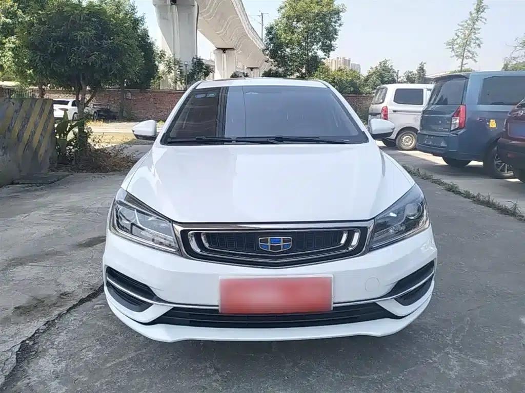 Geely Emgrand 2018 1.5L CVT Upward Connected Edition — миниатюра 3